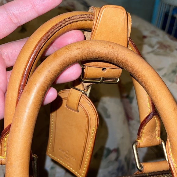 (Sale Sale Sale for this weekend) Authentic Louis Vuitton Keepall 45 - Picture 4 of 17